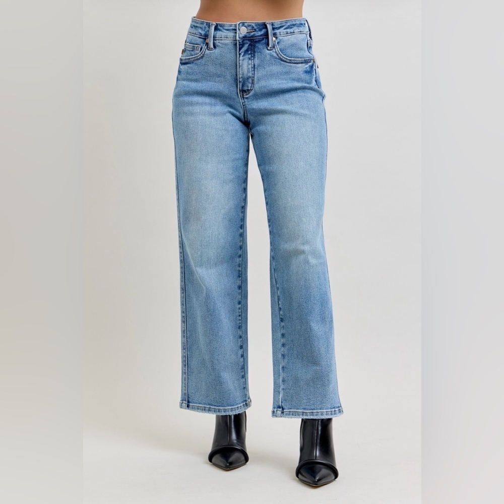 MAKE OFFER Judy Blue Petite Mid-Rise Straight Leg Women's Jeans - Picture 6 of 7